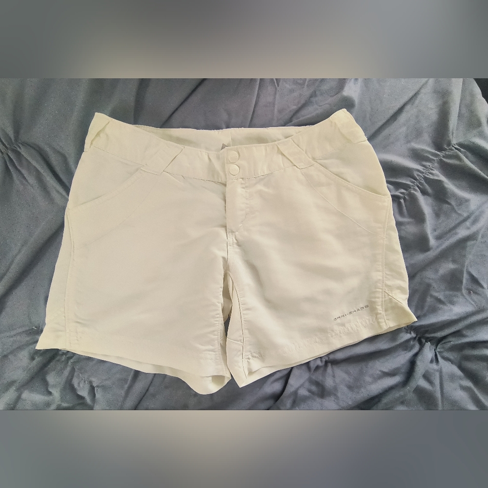 Columbia Womens Light Cream PFG Shorts